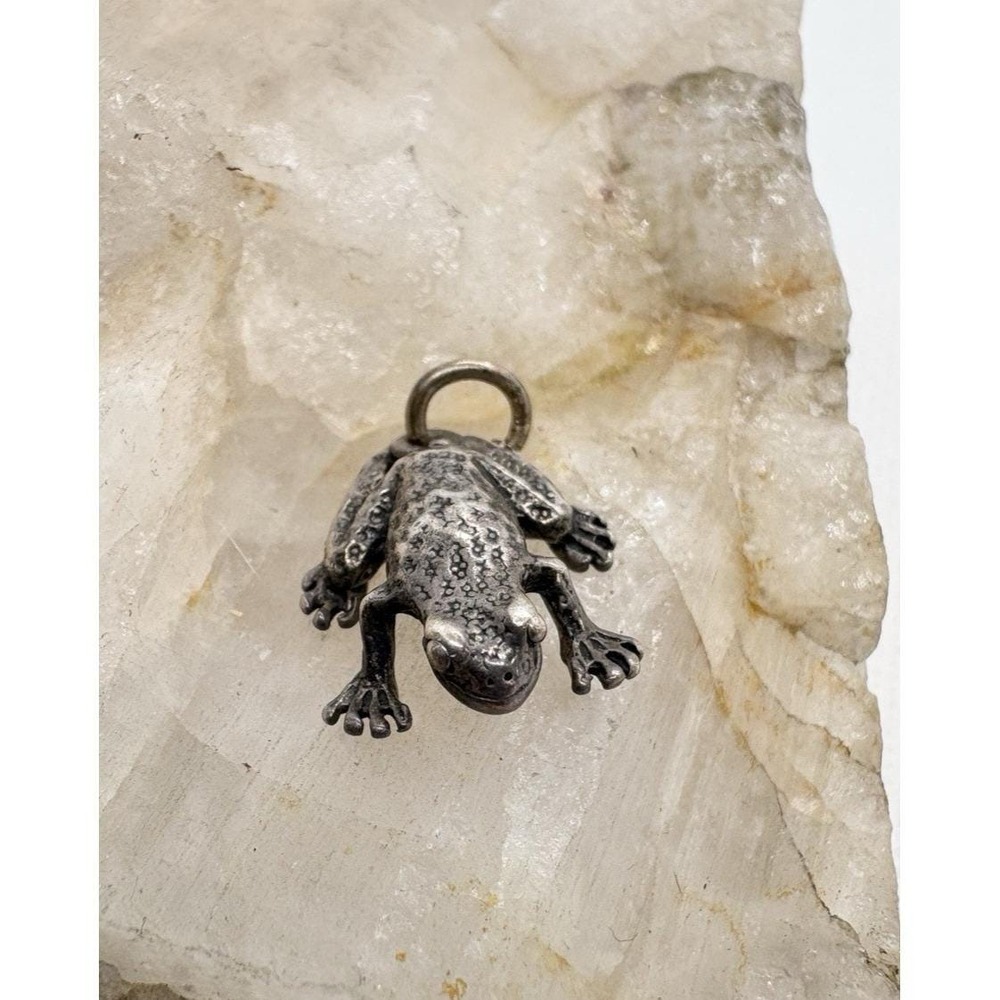Vintage Sterling Silver Frog Charm Pendant 3D Detailed Amphibian Toad 2.54g